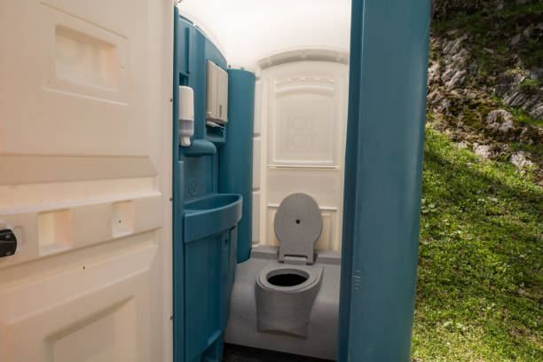 Best Porta potty rental for parties  in Moon Lake, FL