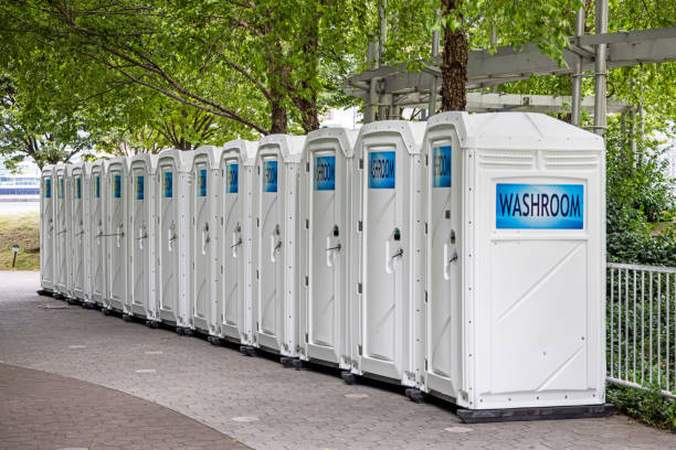 Best Affordable porta potty rental  in Moon Lake, FL