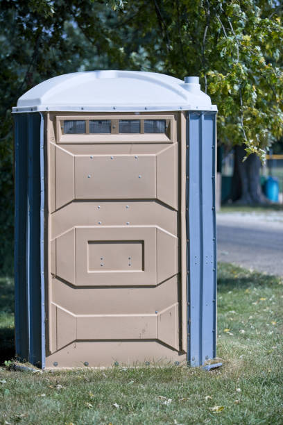 Best Luxury portable toilet rental  in Moon Lake, FL